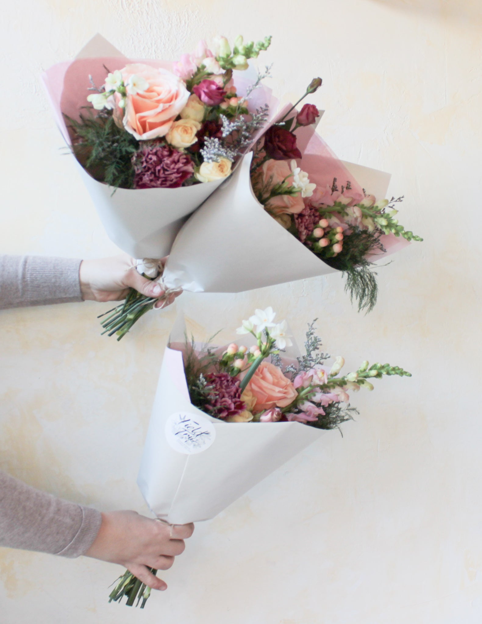 Small bouquet of deals flowers